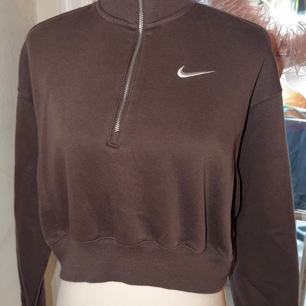 Nike Brown Cropped Half-Zip Sweatshirt with White Swoosh
